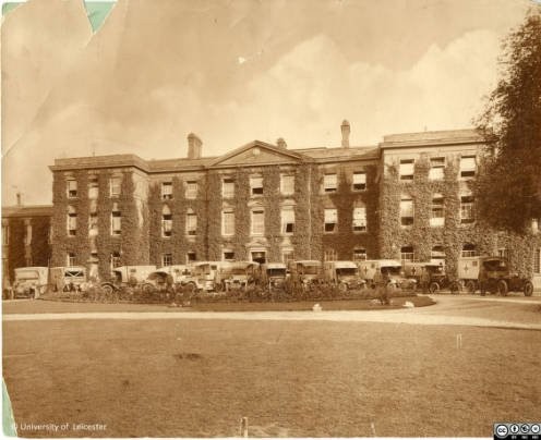 Frontage of Fielding Johnson Building with army ambulances, 1914-1918, University of Leicester Archives, ULA/FG1/3/37