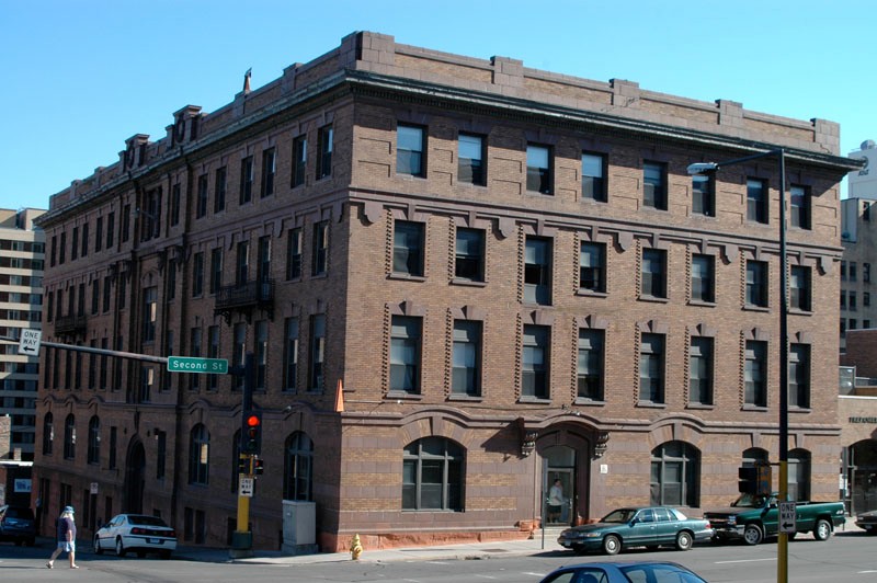 2006 photo of the historic YWCA in Duluth