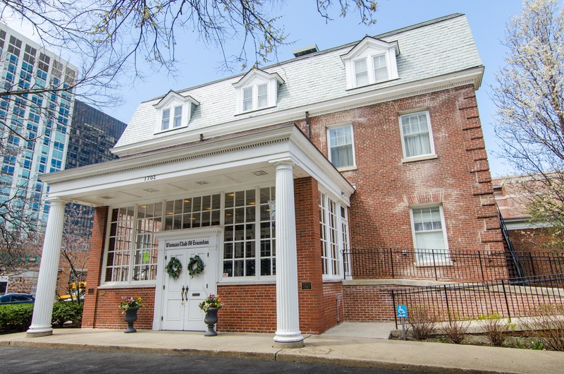 2015 Photo of the Women's Club building