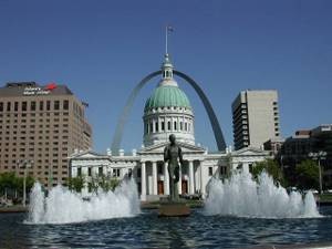 View of Old Courthouse and Gateway Arch from Kiener Plaza.