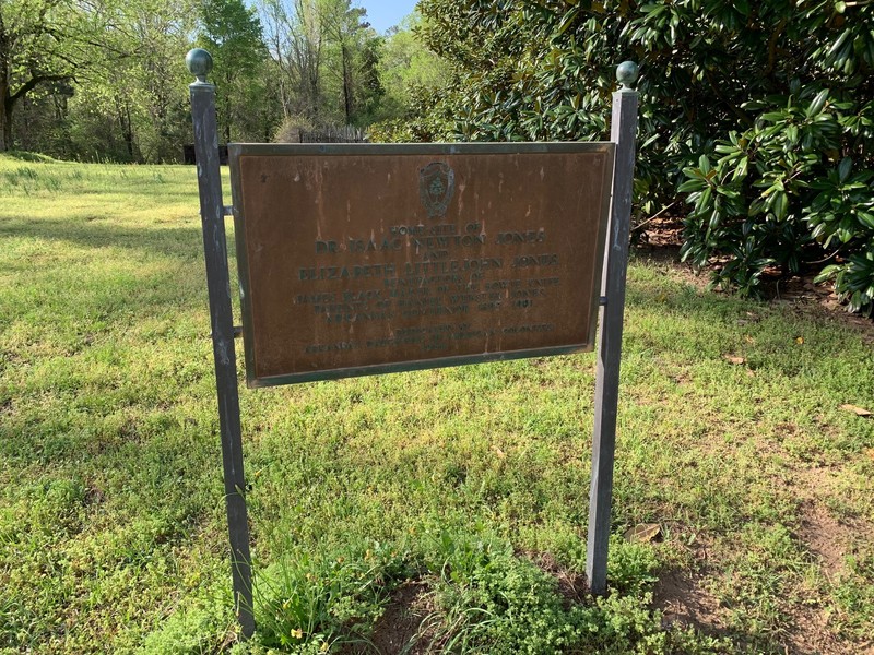 Historical marker erected by the Pioneer Washington Restoration Foundation