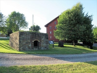 Replica of a tradition beehive coke oven