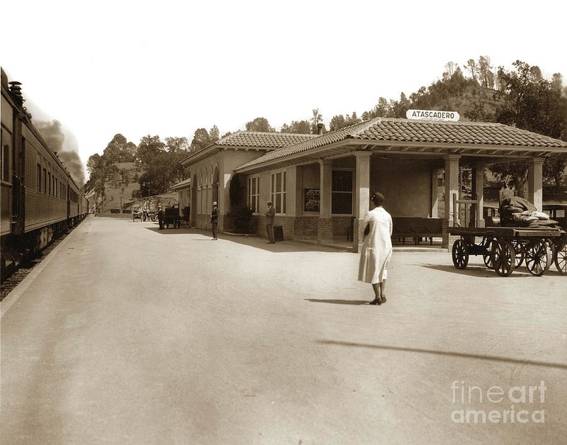 Atascadero Rail depot ca. 1930s. 