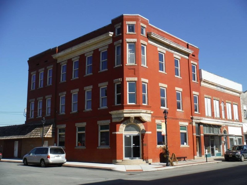 The bank building in 2013