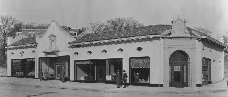 Sky, Building, Black-and-white, Facade