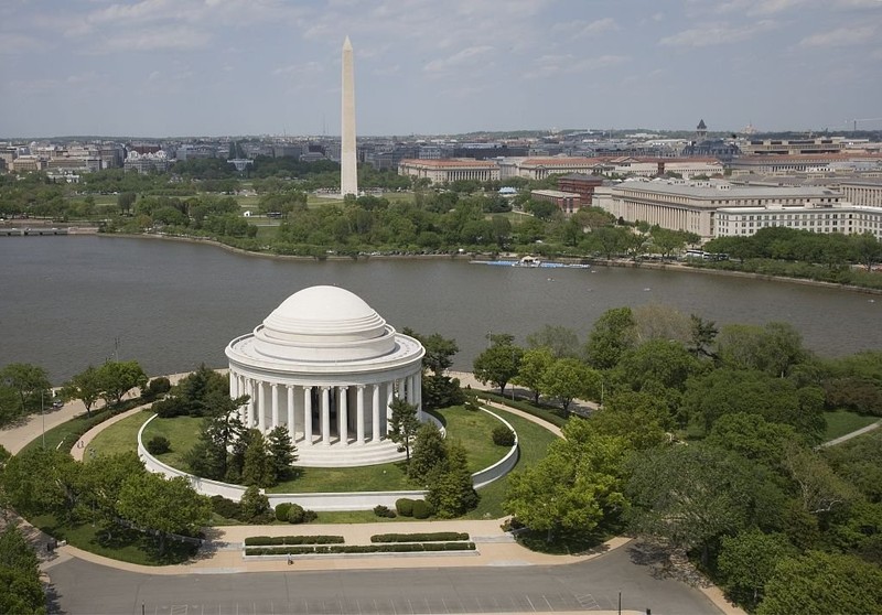 The Jefferson Memorial location was originally identified by the 1902 McMillan plan as an ideal site for a memorial, aligning directly with the Washington Monument and White House. Photo by Carol M. Highsmith, Library of Congress. 