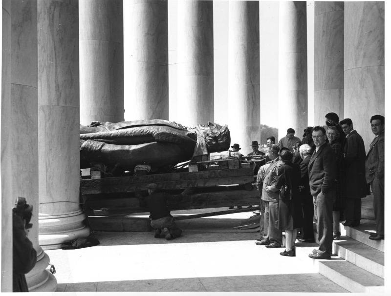 The Jefferson statue narrowly entered through two columns. Photo courtesy of the National Park Service. 