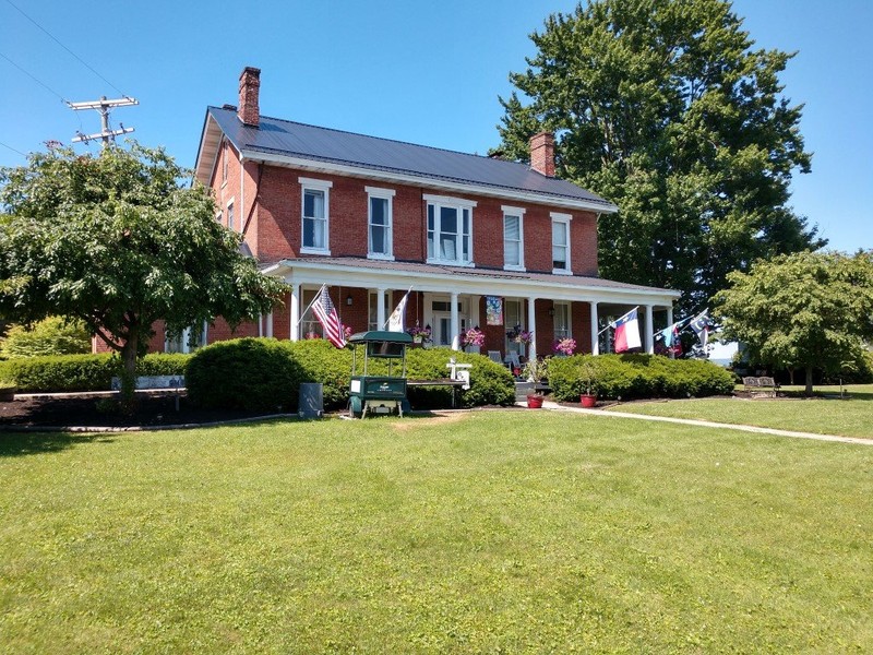 Front Porch (view from south to north). Courtesy of Main Street Kingwood.