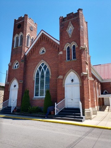 Front of building (view from north to south)