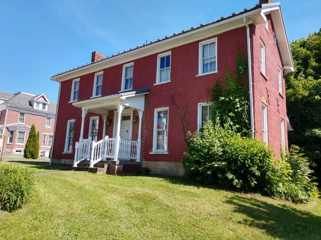 View from High Street (view from northwest to southeast)