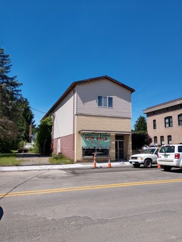 Front view from Main Street (view from south to north)