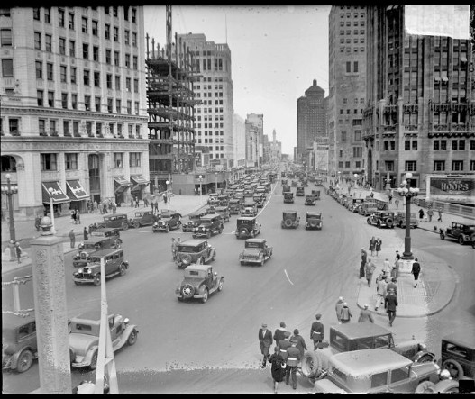 1929 Michigan Ave, six years after American Fore Building opened. Photographer: Chicago Daily News 
Source: Chicago Historical Society (DN-0089215)