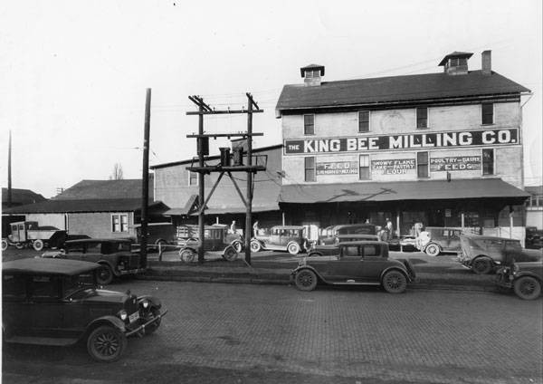 King Bee Milling Company located on the northwest corner of East Prospect Street and North Mechanic Avenue