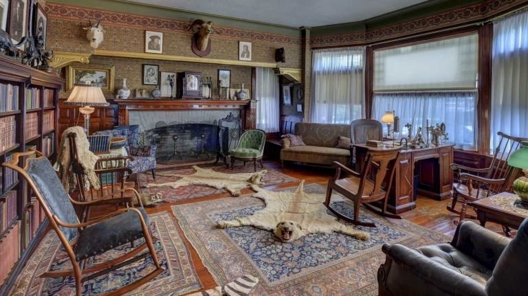 The library in Sagamore Hill, displaying Theodore Roosevelt's passion for hunting 