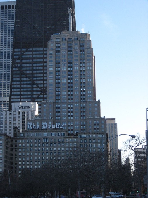 Chicago's urban planning fostered tremendous growth along its now famous Michigan Avenue and a boom in skyscraper construction in the early 20th century. 