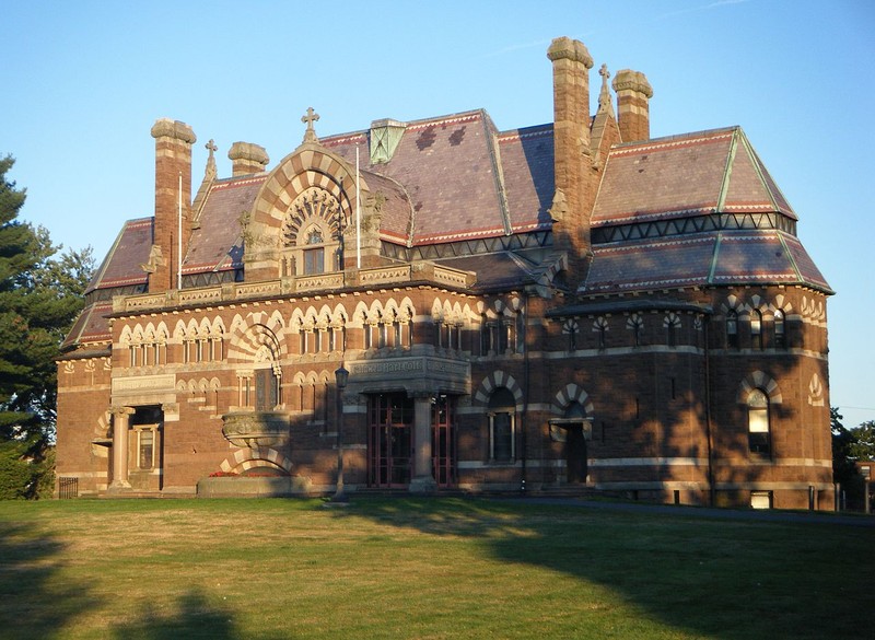 Exterior view of the Caldwell Colt Memorial Parish House.