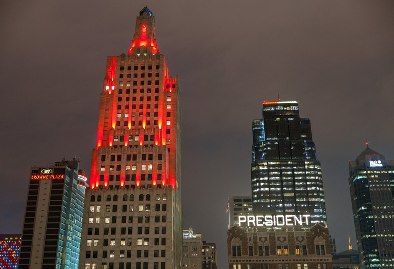 A series of color-changing LED lights illuminates the building every evening. Image obtained from Power & Light Apartments. 