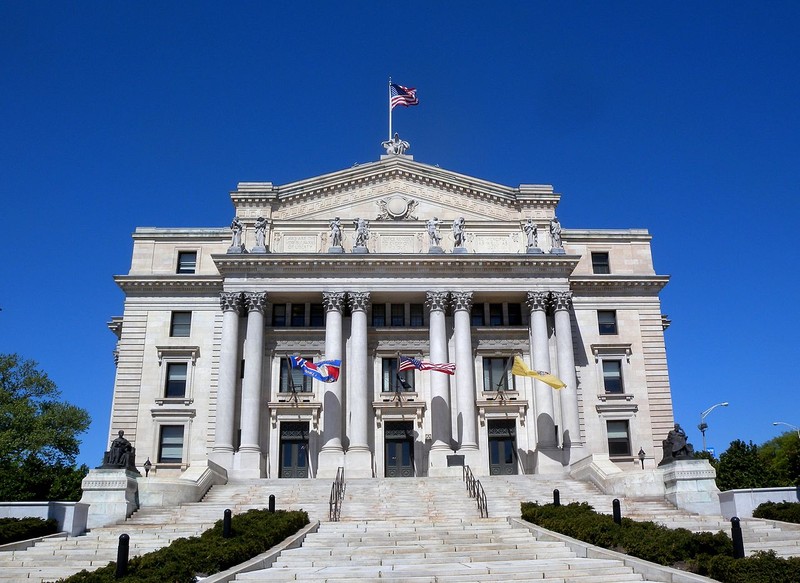 The Essex County Courthouse is one of Newark's iconic landmarks. It was built in 1908 and now serves as the home of the Essex County Bar Association.