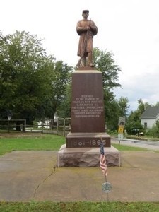 Civil War Monument Front side. Memorial for the Illinois Union soldiers who fell in the Civil War. Statue of a Union soldier standing at parade rest.