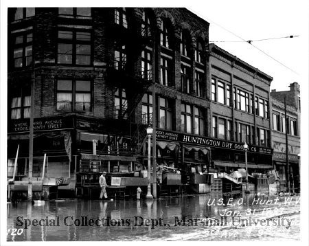 Huntington Dry Goods during the Flood of 1937