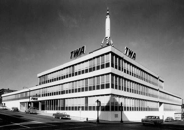 The TWA building shortly after its construction in 1956. Image obtained from Architect Magazine. 