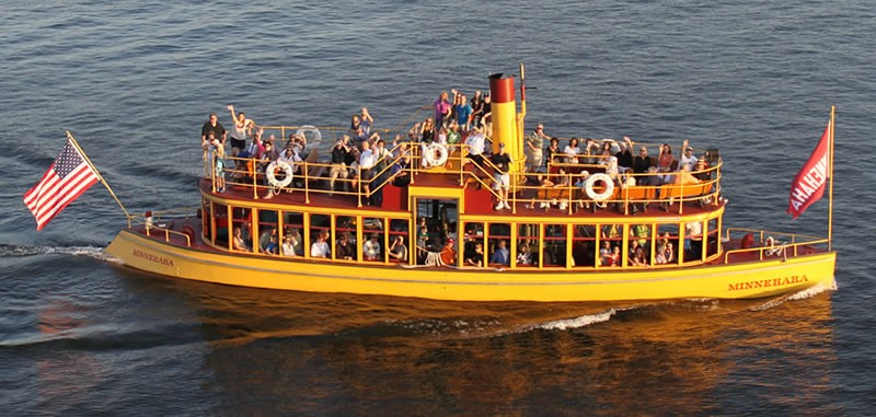 Steamboat Minneahaha on the water