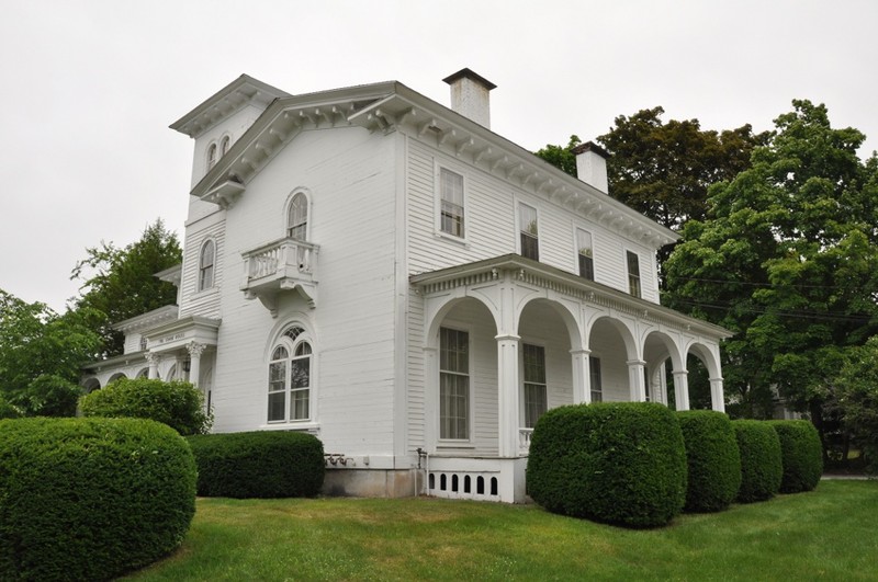 The General George Stark House is a great example of Italianate architecture and is listed on the National Register of Historic Places.