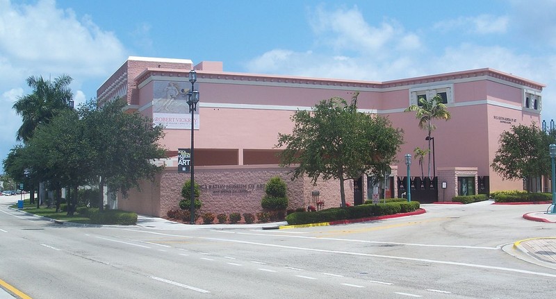 The Boca Raton Museum of Art houses a collection of 4,500 works of art ranging from Pre-Columbian art to modern and contemporary art.