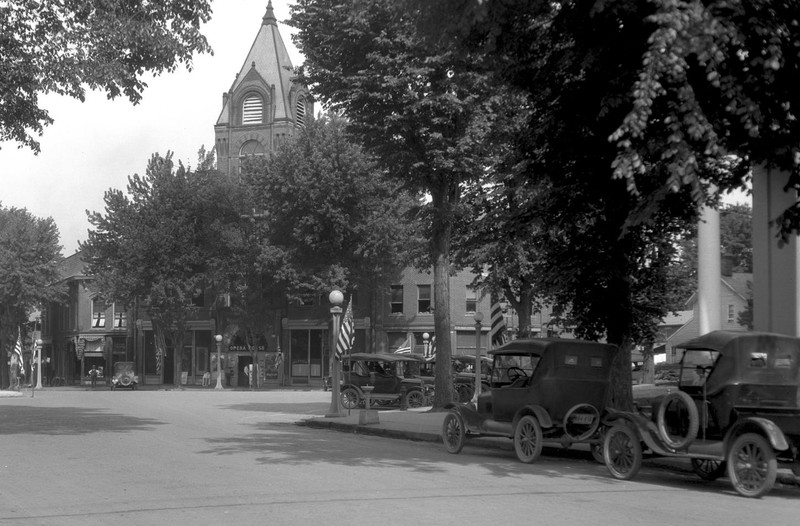 A side-street view of the opera house, ca. the 1920s.