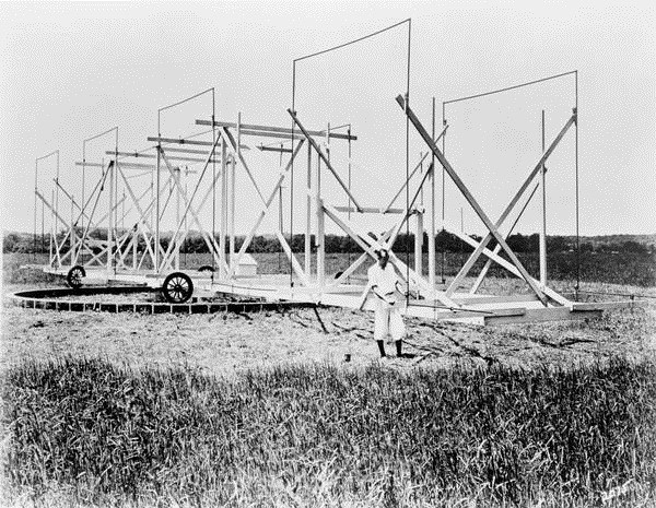 Jansky's original antenna, While Jansky's findings were popular the economic situation of the Great Depression meant observatories could not immediately continue his research.