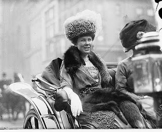 "Queenie" Loew in her carriage