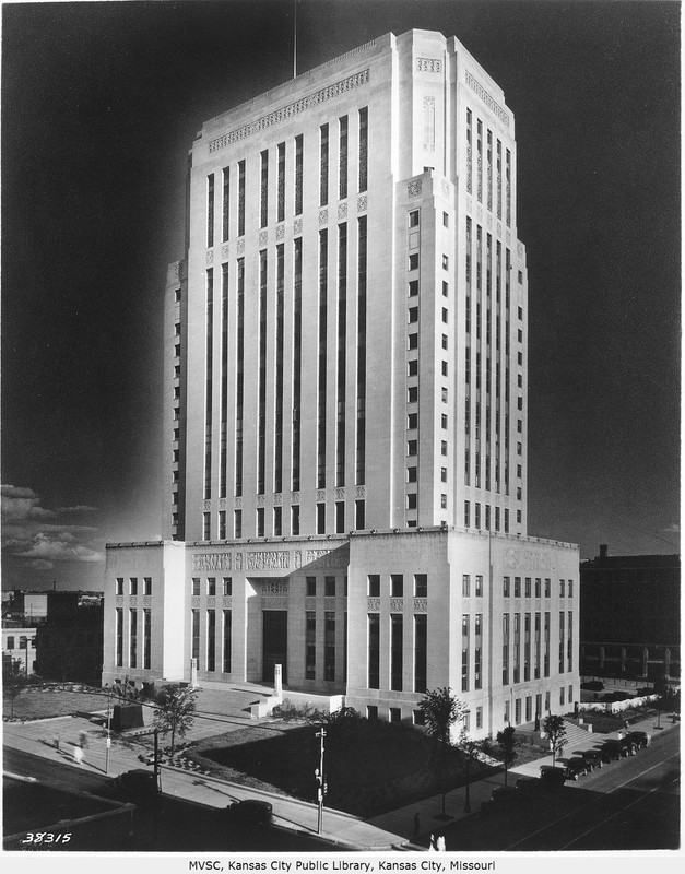 The current courthouse was constructed in 1934 in the Art Deco style. Image courtesy of the Missouri Valley Special Collections. 