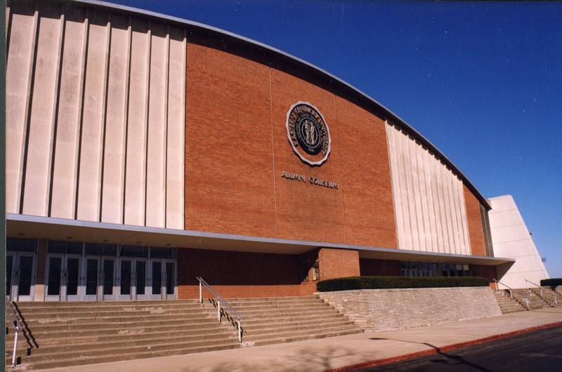 Alumni Coliseum exterior, ca. 2000. EKU Photograph Collection. 