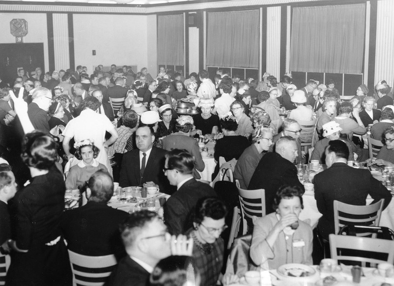 A shot of an Eastern alumni banquet, 1950s.  EKU Photo Collection.