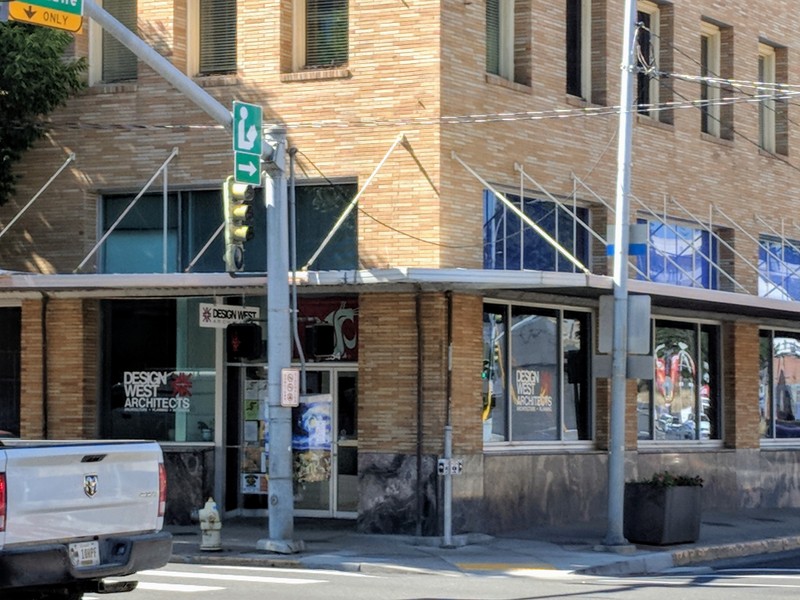 Site of the Old National Bank building, which was replaced in the 1950s with a mid-century modern design.