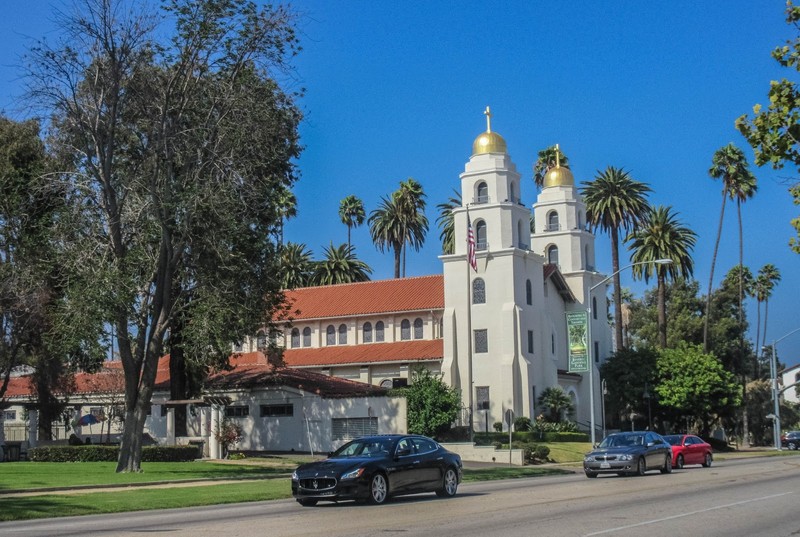 The church on N. Roxbury drive as seen entering Beverly Hills on N. Santa Monica Boulevard