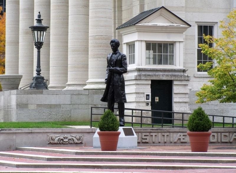 The Abraham Lincoln statue is located just outside the courthouse entrance. Photo: Rev. Ronald Irick