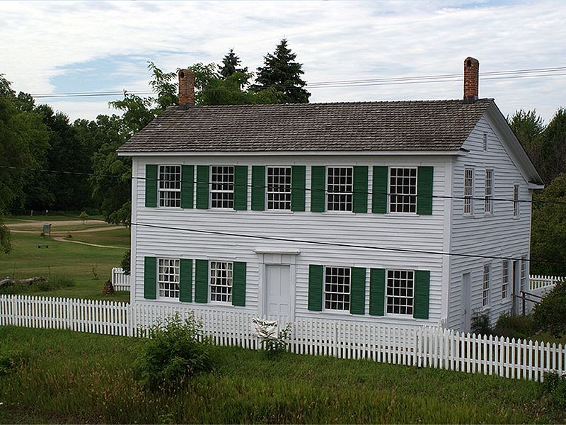 The Walker Tavern c. 2010. It was built as a farmhouse around 1832 and was converted into a tavern in 1843 by Sylvester and Lucy Walker.