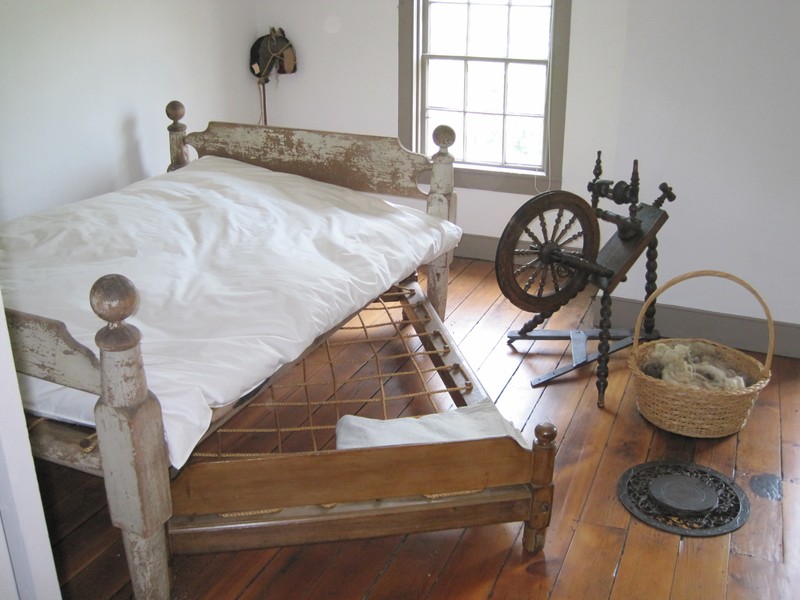 Second floor children's bedroom. All 10 of the Netzley's children slept here until the Double Parlor portion of the house was completed.