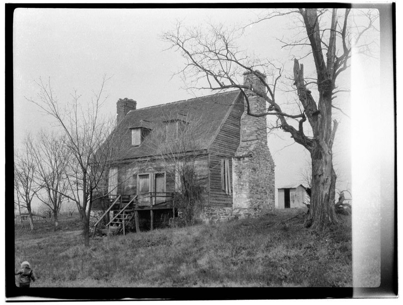 HABS photograph of Colchester Inn building circa 1937 with shed to rear