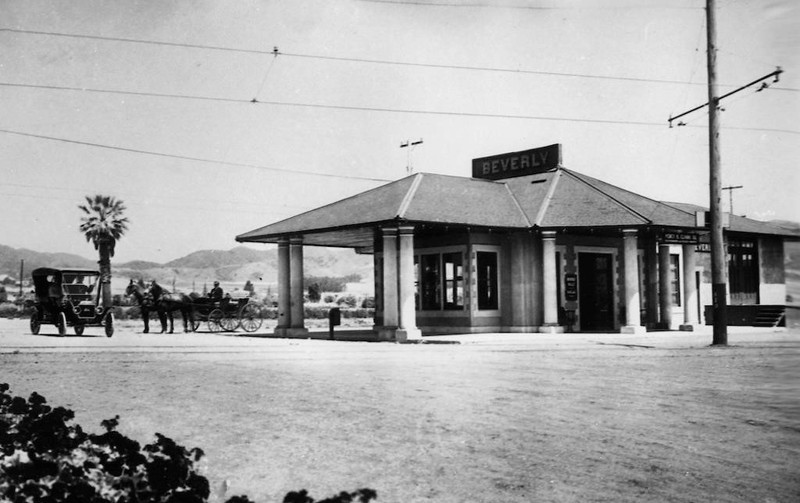 Before the Post Office was built during the New Deal, Beverly Hills' first train station, the Pacific Electric Railway station ,was located on the corner of Santa Monica Blvd.