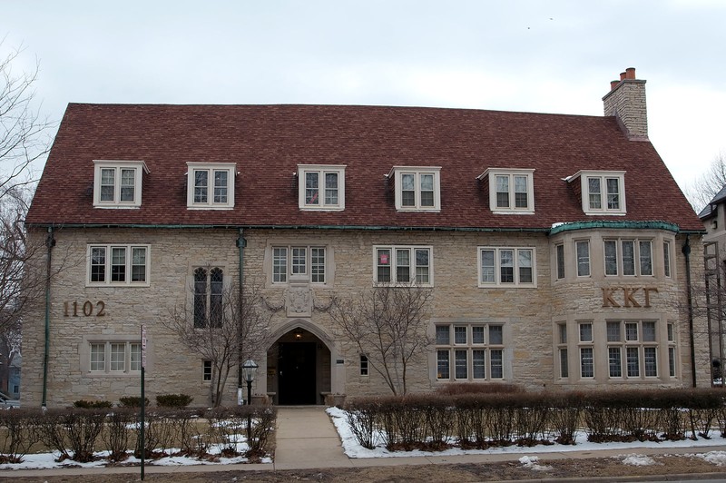 Kappa Kappa Gamma Sorority House
https://en.wikipedia.org/wiki/File:KappaKappaGammaSororityHouse_Urbana_Illinois_4419.jpg