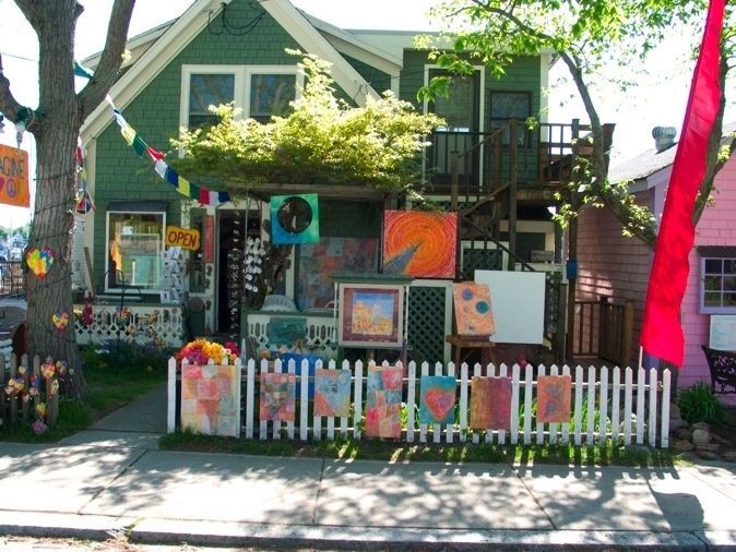 A street in Rocky Neck 