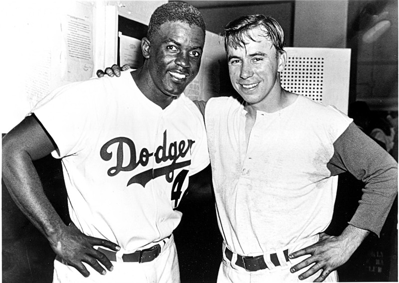 Jackie Robinson and Pee Wee Reese Statue in Brooklyn in front of