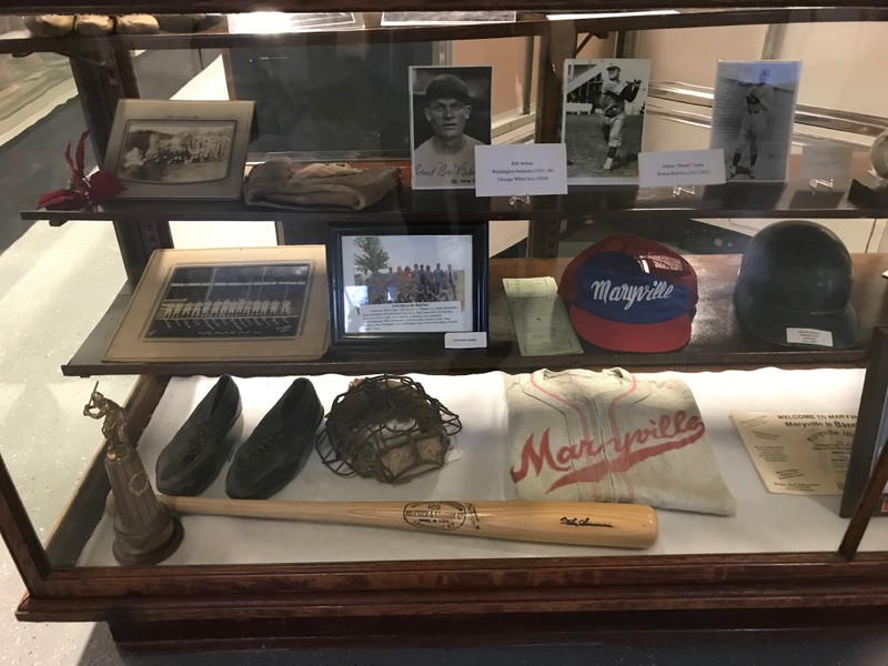 Kenny Oberkfell, former St. Louis Cardinal is one of 4 major league players from Maryville.