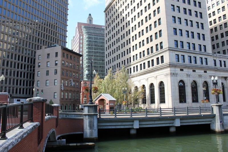 2016: The Merchants Bank Building remains, now seeming oddly out of place.