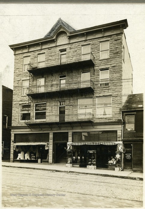 The Wiles Block building, which replaced the Wallace House.