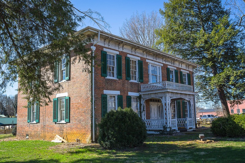 Fields Penn House facade