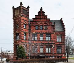 The Werner Building as it originally stands. 