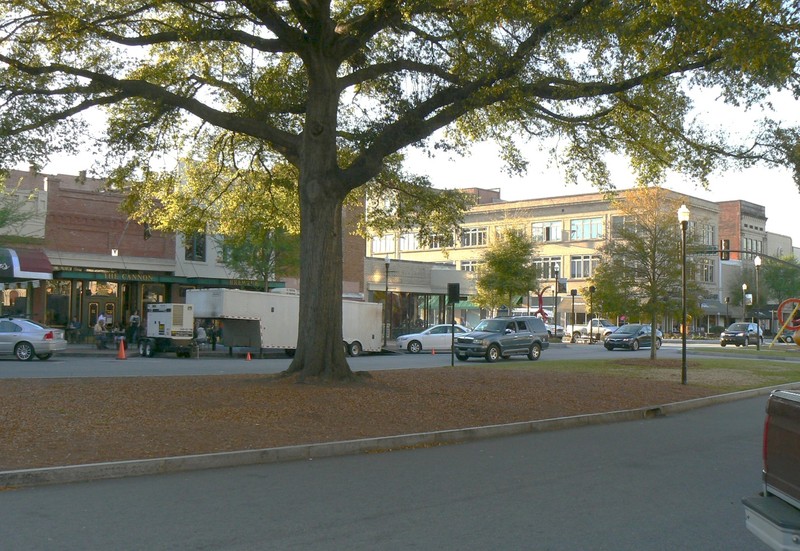 In 2013, a small group of Columbus residents had a ceremony memorializing the two victims of the racially-motivated lynching that occurred here in 1896. 